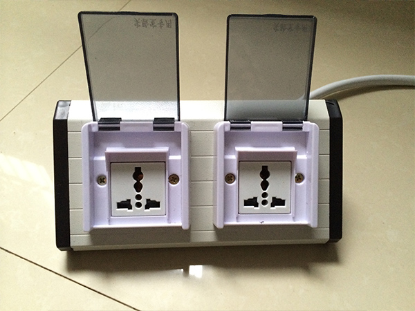 實(shí)驗(yàn)臺插座 實(shí)驗(yàn)室島式插座五孔