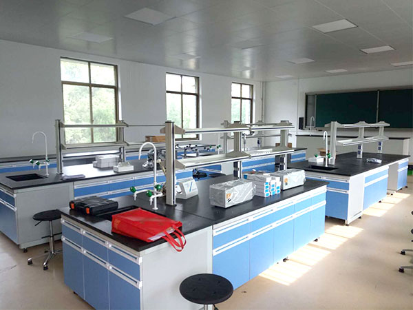 鋼木實驗臺湖藍 鋼木實驗臺湖藍色