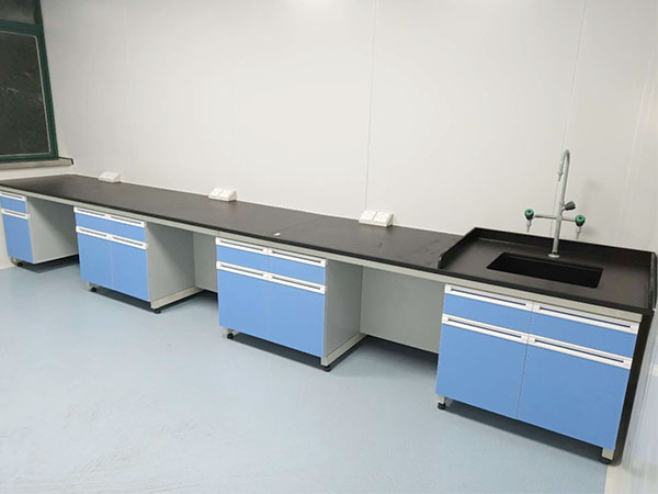 鋼木實驗臺湖藍 鋼木實驗臺湖藍色